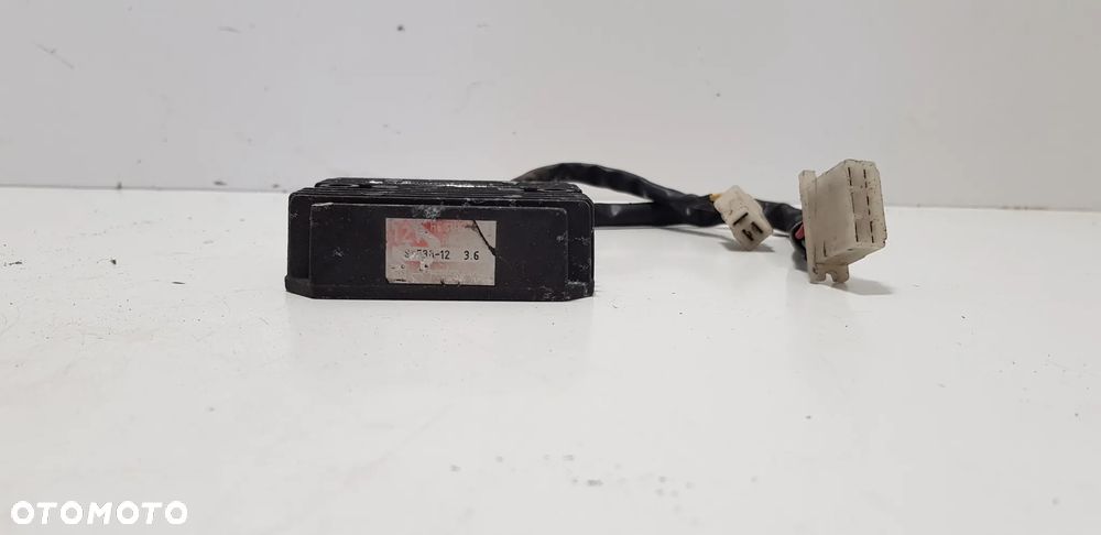 Honda Transalp 600 87r. Regulator napięcia - 3
