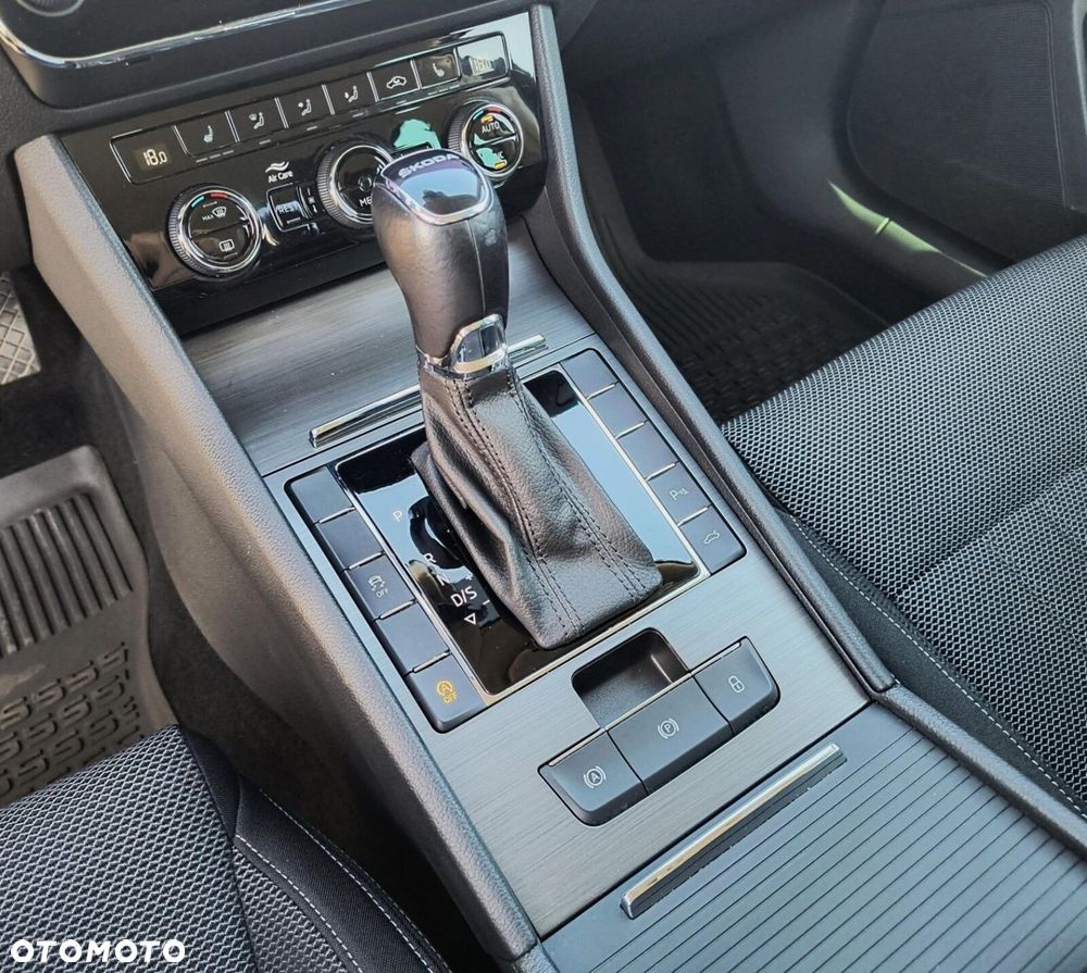 Skoda Superb 2.0 TSI Style DSG - 22