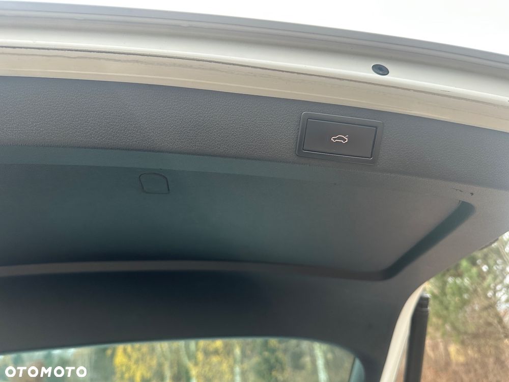 Skoda Octavia Combi 1.6 TDI DSG Ambition - 16