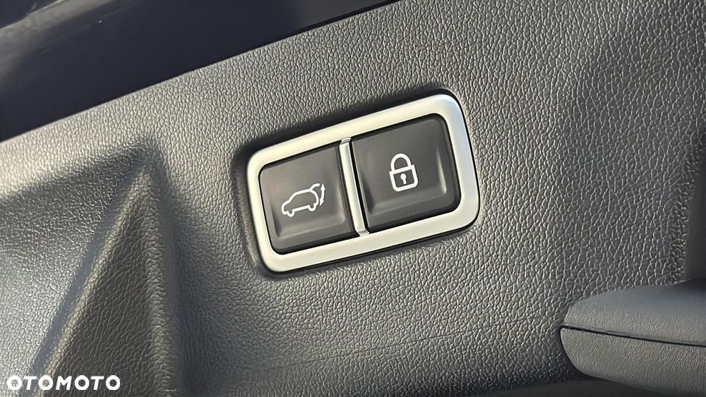 Kia Sorento 1.6 T-GDI HEV XL 7os - 19