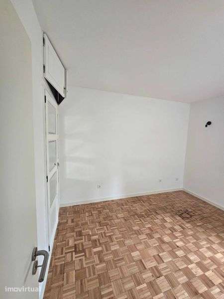 Apartamento T2 Ramalde Renovado - View 5