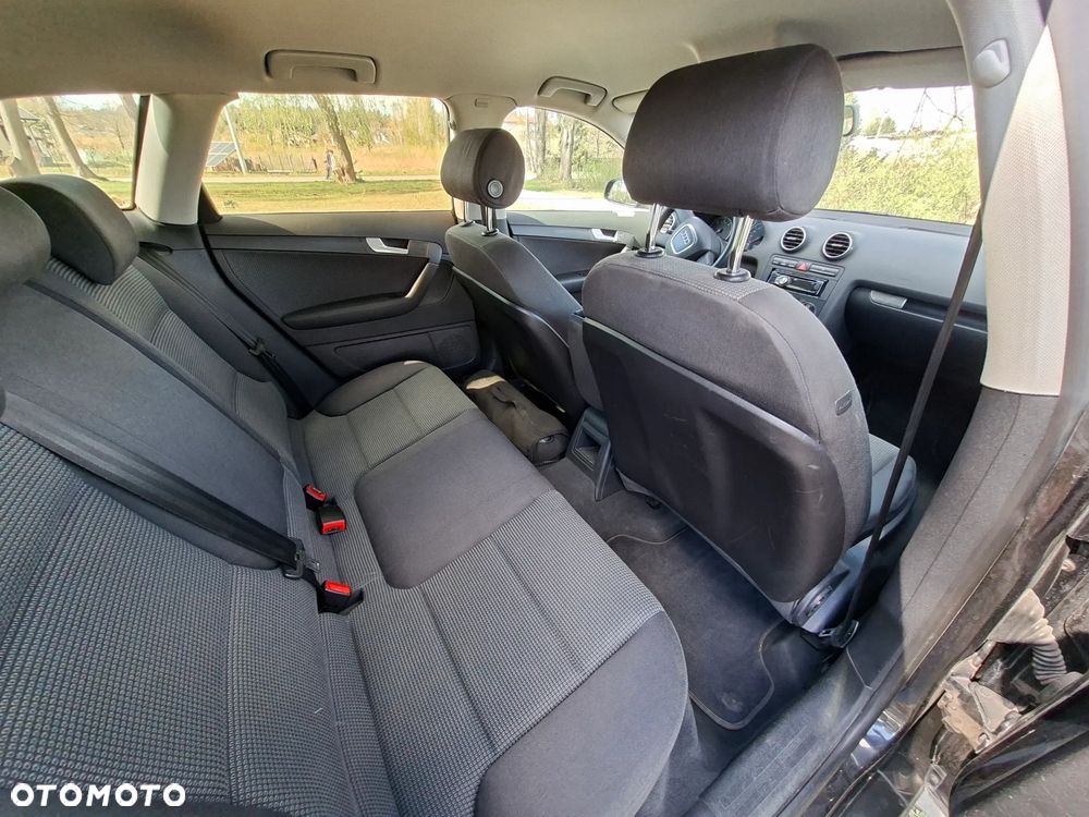 Audi A3 Sportback 1.9 TDI Ambiente - 8