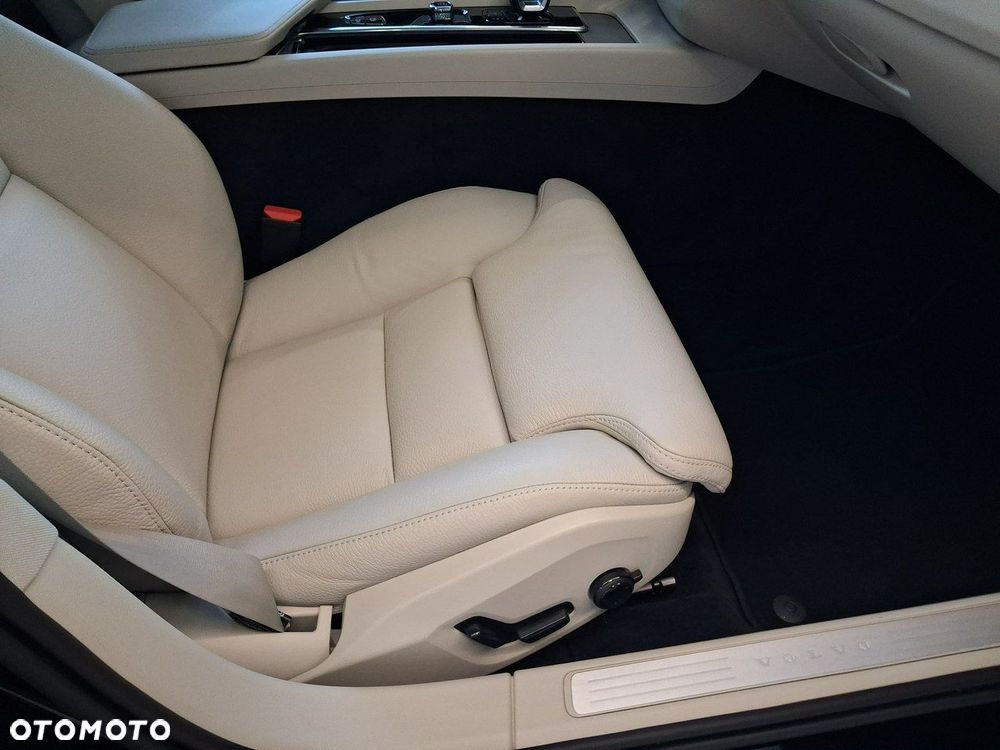 Volvo V60 Cross Country - 11