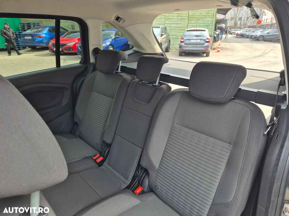 Ford Grand C-Max - 12