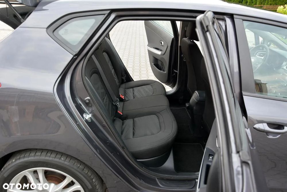 Kia Ceed 1.4 CVVT Dream Team Edition - 19