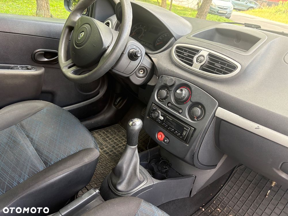 Renault Clio 1.2 16V Alize - 5