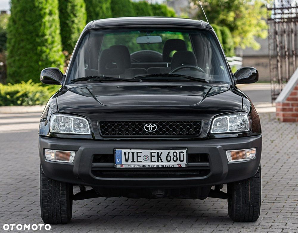 Toyota RAV4 2.0 GLi - 11
