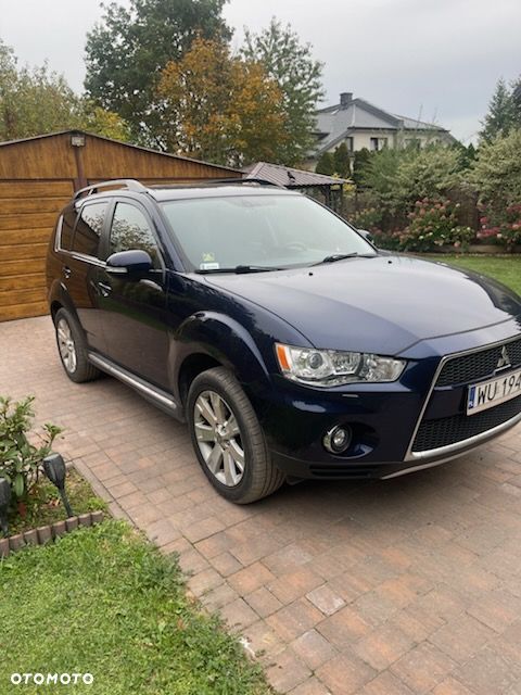 Mitsubishi Outlander 2012 photo 2