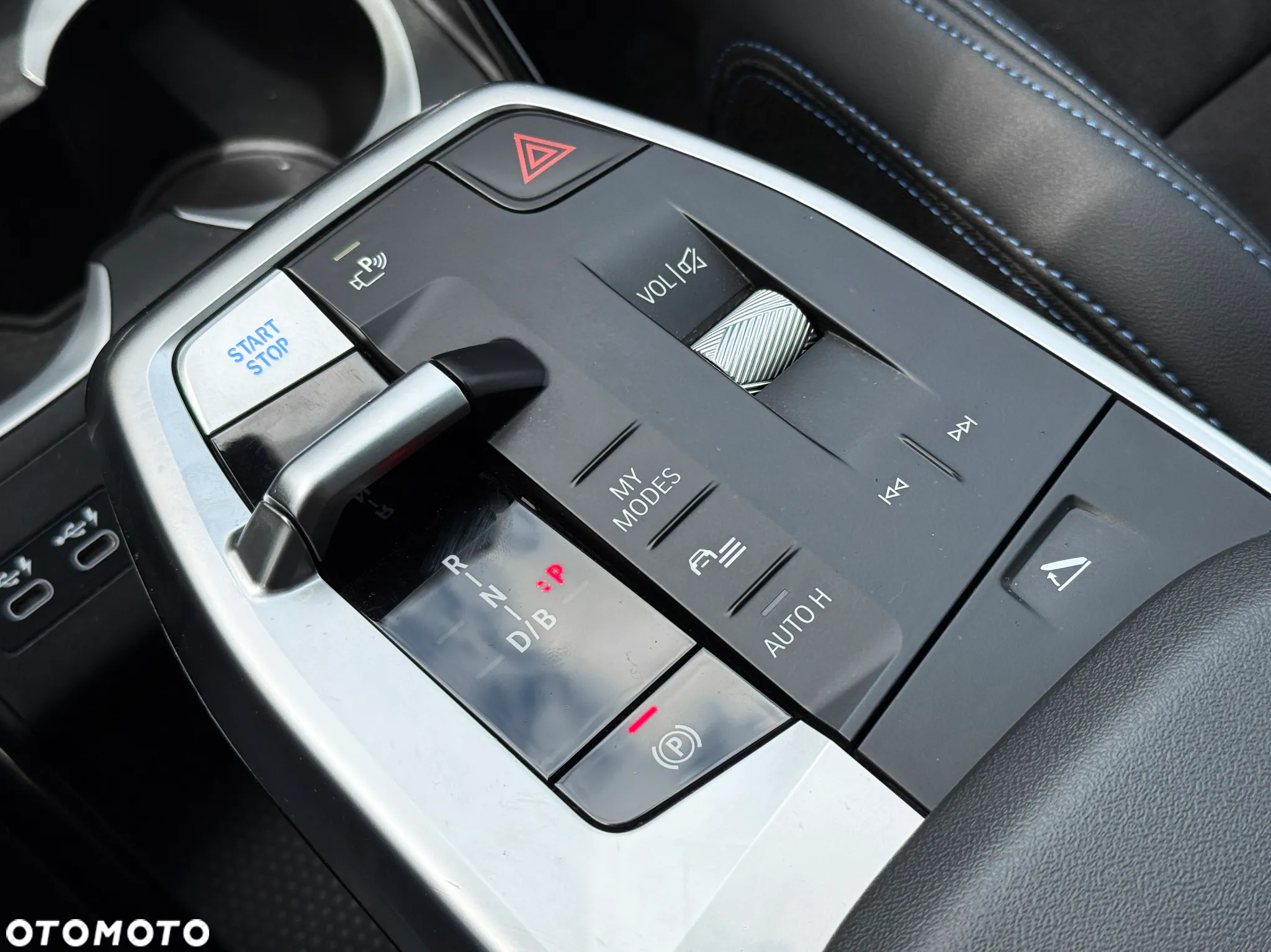 BMW iX1 eDrive20 66.5kWh M Sport - 14