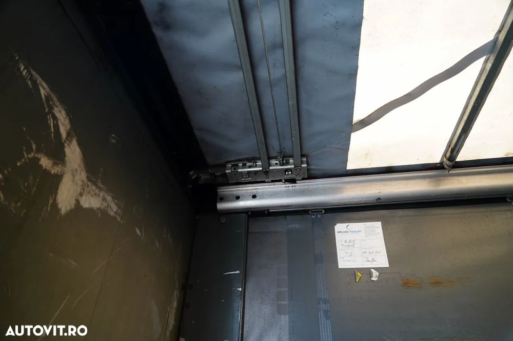 Kögel CORTINĂ / STANDARD / LIFT 2.000 kg / CONTENIER PENTRU PALEȚI / AXĂ RIDICATĂ / SAF - 22