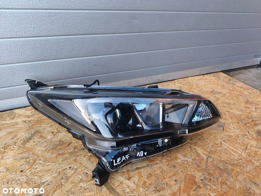 LAMPA PRZÓD PRZEDNIA PRAWA 26010 5SH0A NISSAN LEAF II - 1