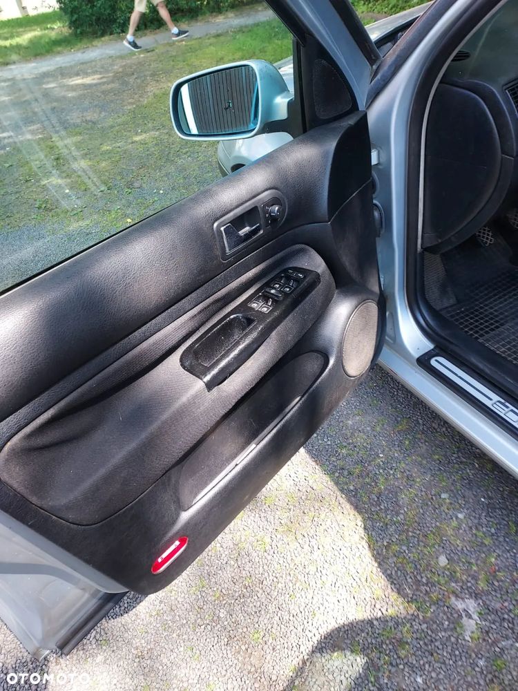 Volkswagen Golf 1.9 TDI Comfortline - 8
