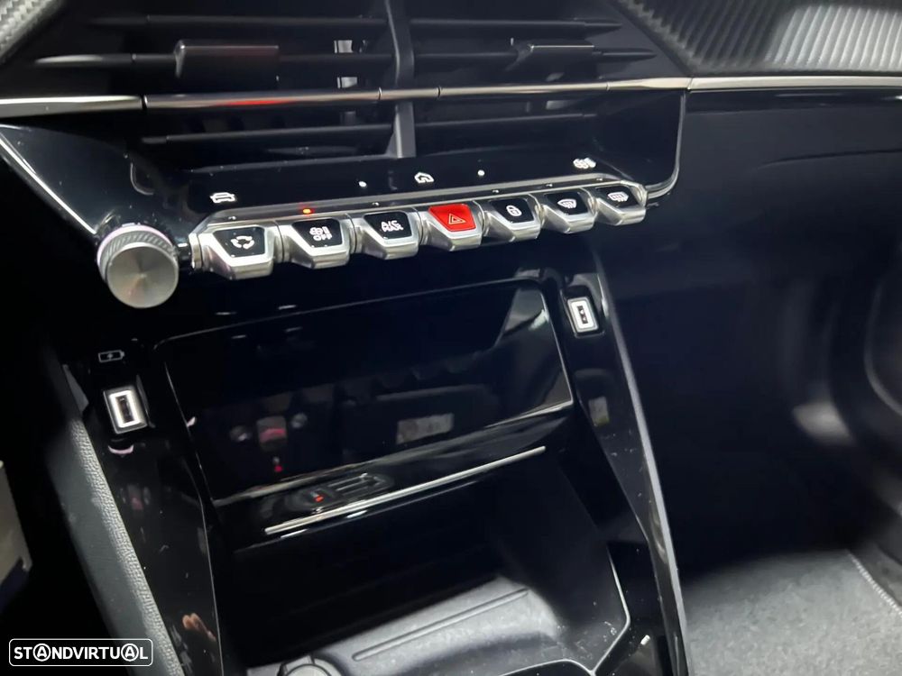 Peugeot 2008 1.2 Hybrid Allure e-DCS6 - 26