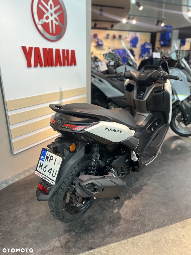 Yamaha NMAX - 7