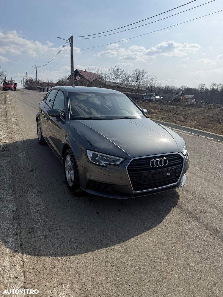 Audi A3 1.6 TDI ack (clean diesel) S tronic S line Sportpaket - 2