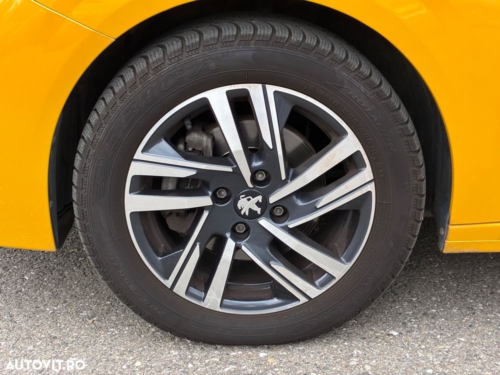 Peugeot 208 1.2 L PureTech STT EAT8 Allure Pack - 15