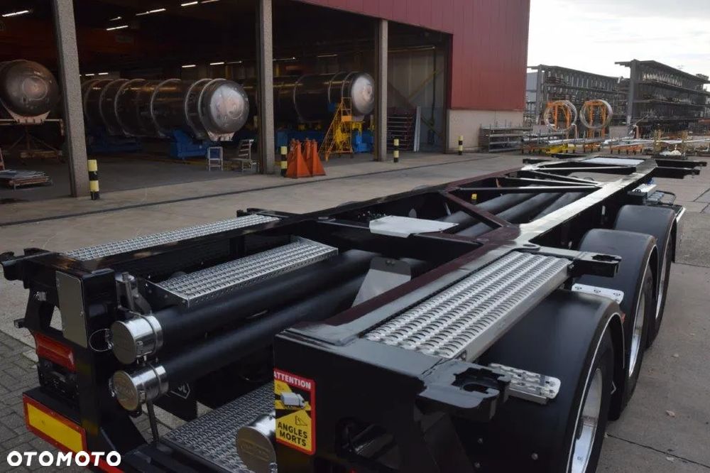 Van Hool naczepa podkontenerowa tank kontener 20' wersja light - 4