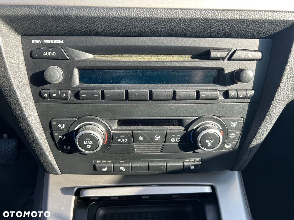 BMW Seria 3 320i - 17