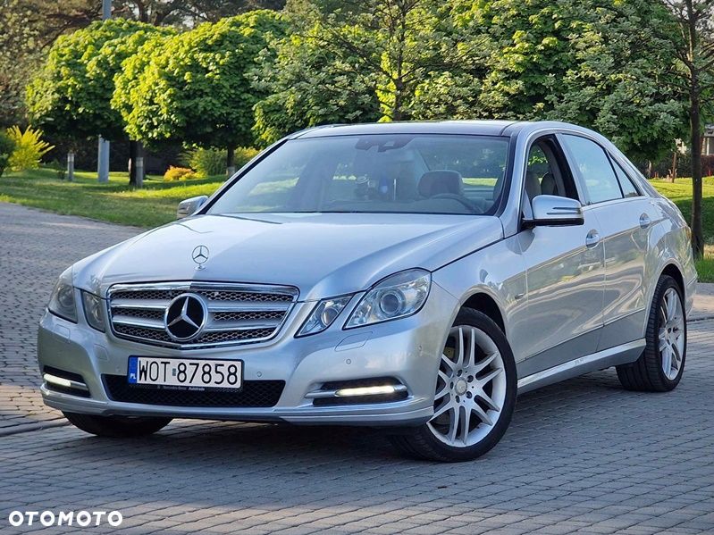 Mercedes-Benz Klasa E 350 CGI BlueEff Avantgarde - 4
