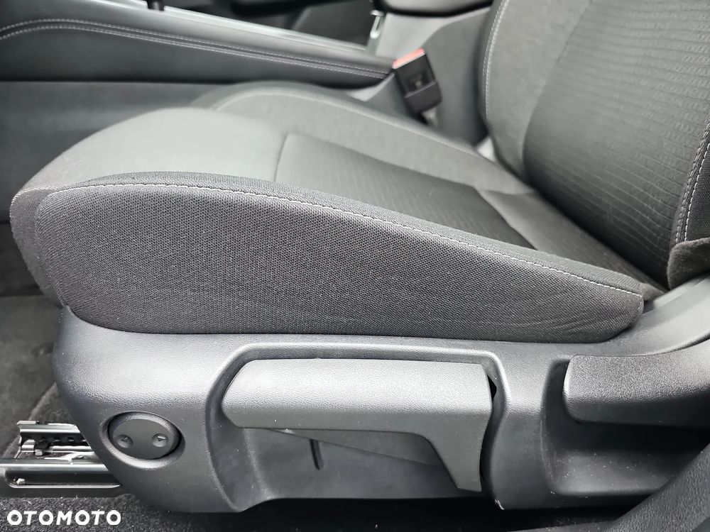 Nissan Qashqai 1.3 DIG-T mHEV N-Connecta - 25
