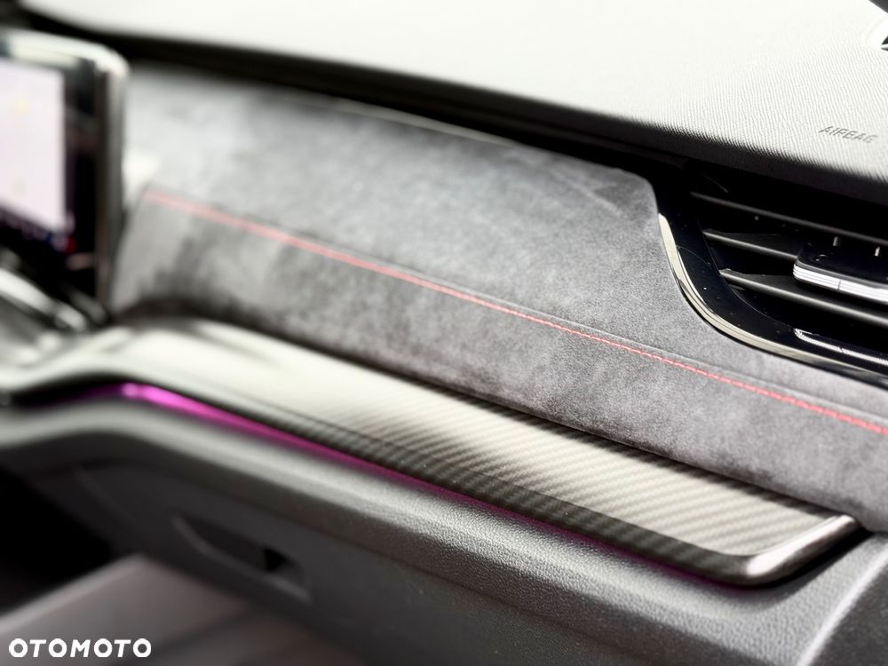 Skoda Octavia 2.0 TDI DSG RS Plus - 28