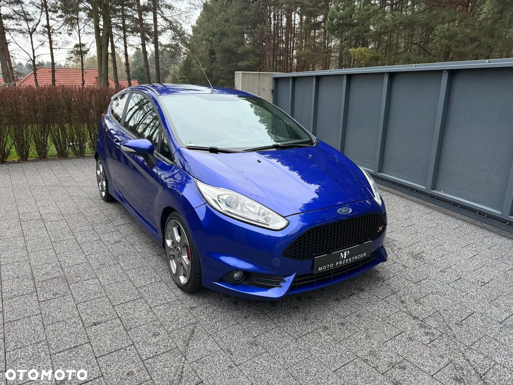 Ford Fiesta 1.6 EcoBoost ST - 13