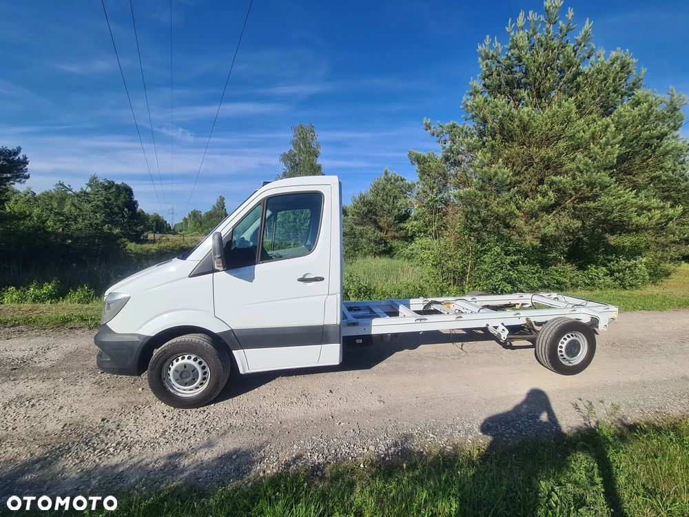 Mercedes-Benz Sprinter - 5