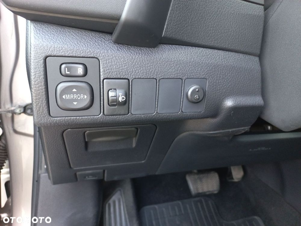Toyota Auris - 14