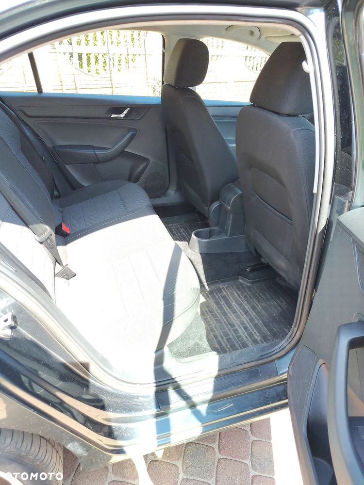 Skoda RAPID 1.2 TSI Elegance Max - 6