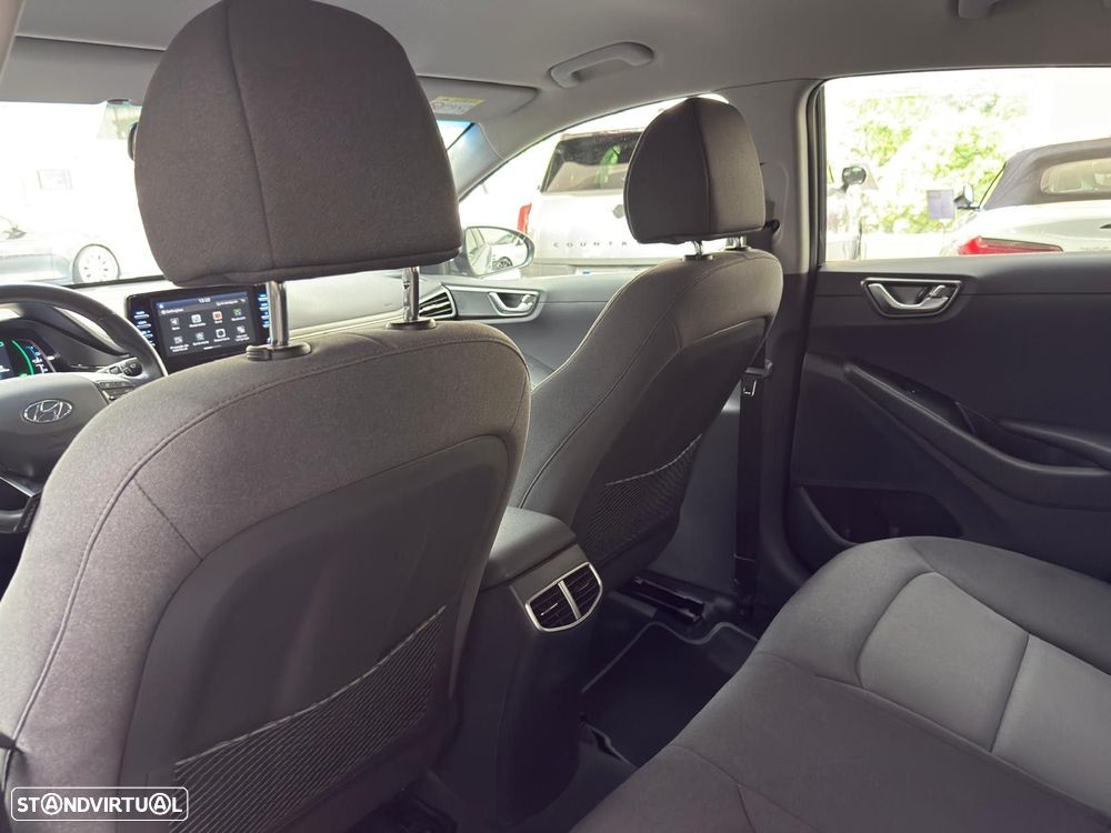 Hyundai Ioniq 1.6 GDI PHEV Pack Plus - 43