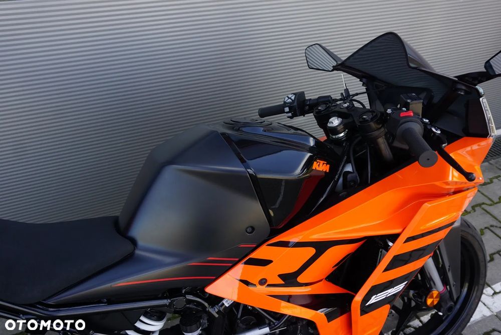 KTM RC 125 - 6
