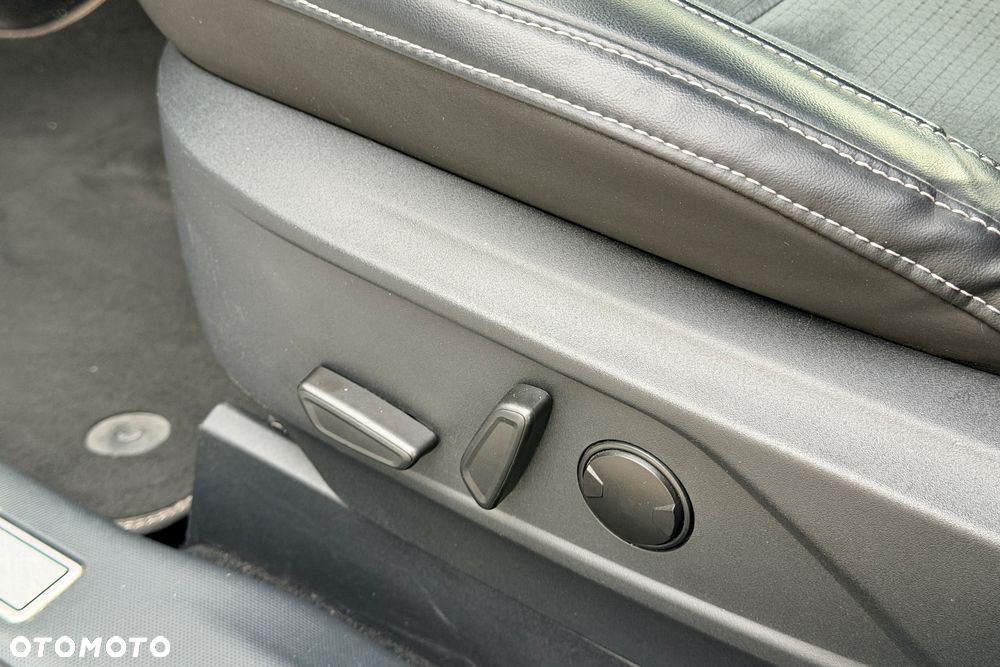 Ford Mustang Mach-E 98kWh AWD GT - 14