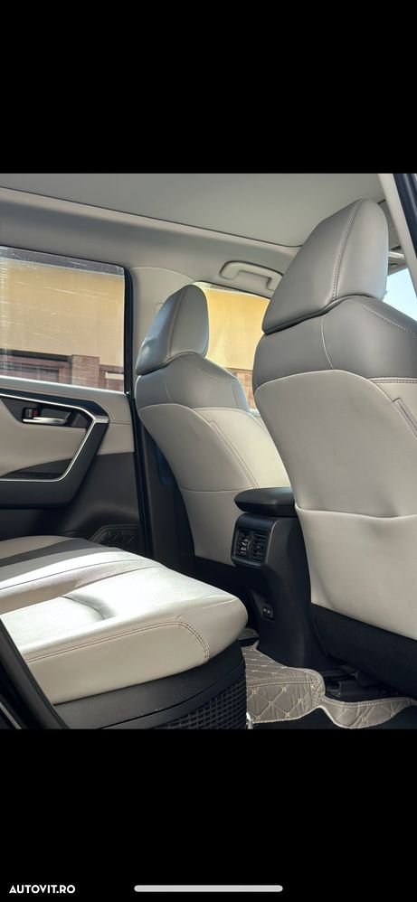 Toyota RAV4 2.5 VVT-iE 4x4 Luxury Premium - 4