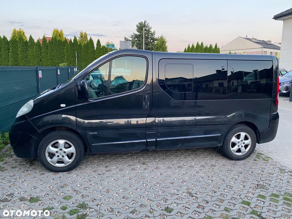 Opel Vivaro - 1