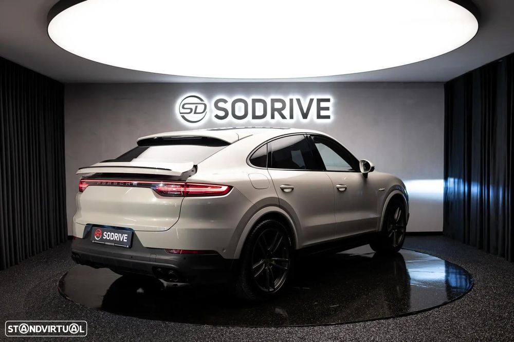 Porsche Cayenne Coupé E-Hybrid - 5