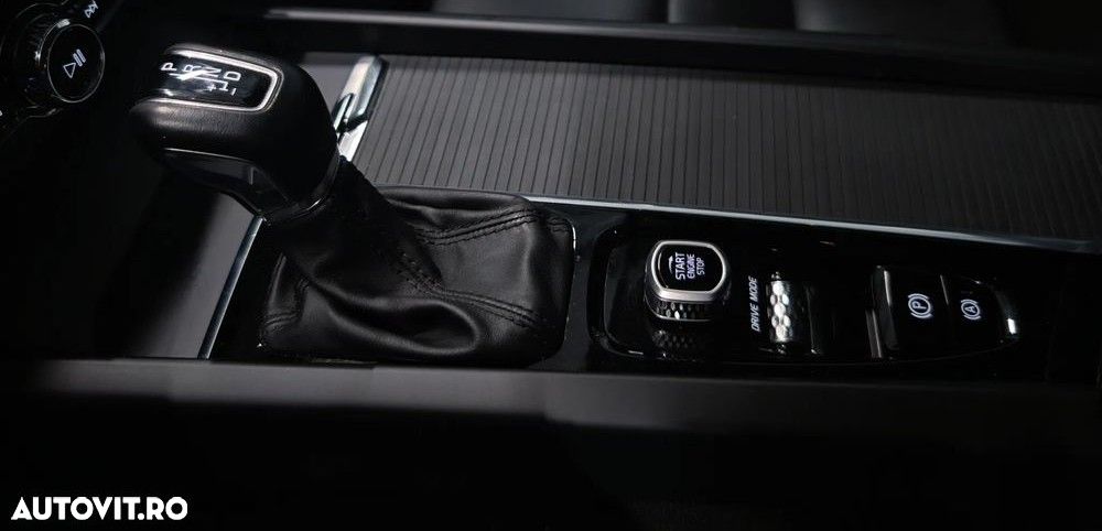 Volvo XC 60 D4 Geartronic Momentum - 16