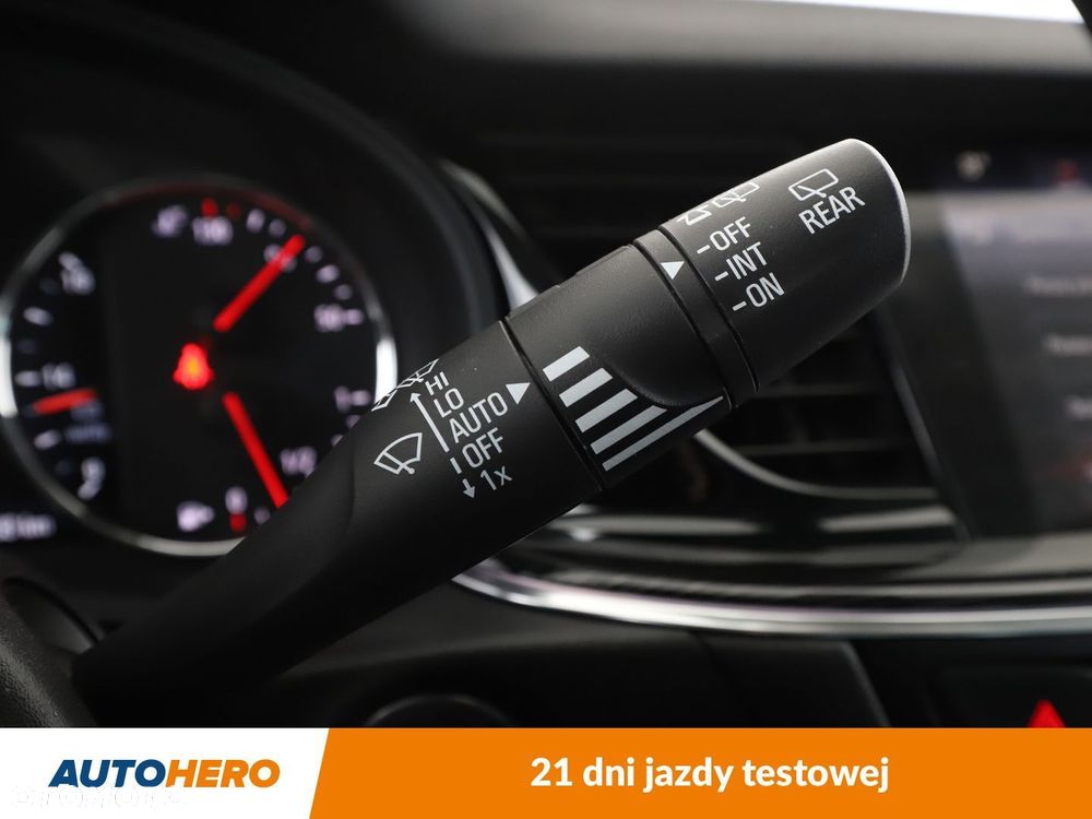 Opel Insignia 1.5 T Innovation S&S Eco - 31