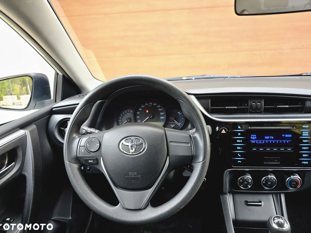 Toyota Corolla - 18