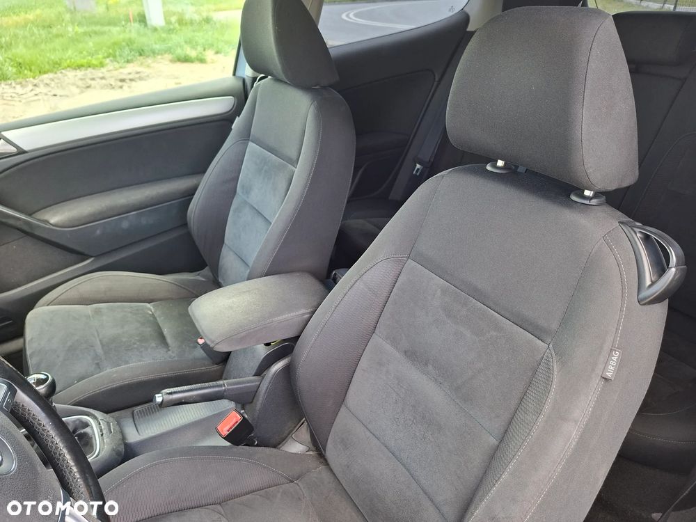 Volkswagen Golf 2.0 TDI DPF Highline - 7