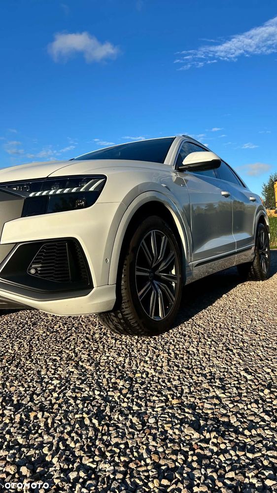 Audi Q8 - 8