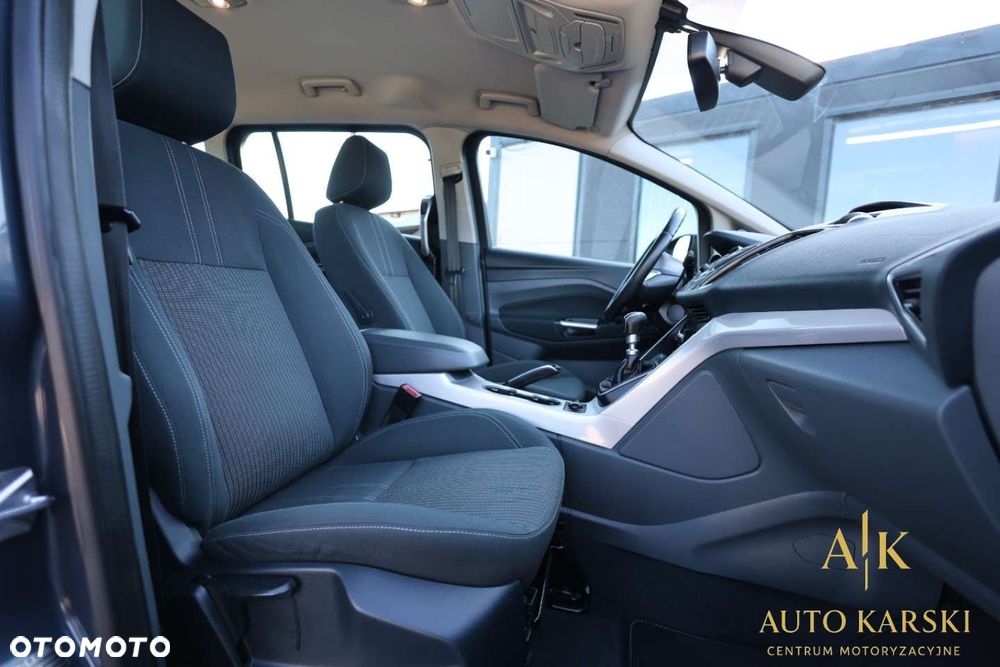 Ford Grand C-MAX - 26