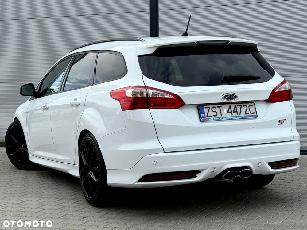 Ford Focus 2.0 EcoBoost ST mit Leder-Sport-Paket - 20
