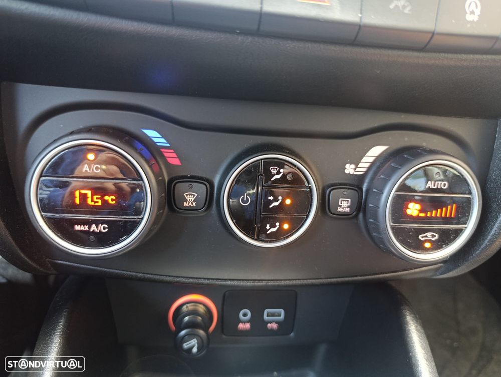 Fiat Tipo Station Wagon 1.3 M-Jet Lounge - 13