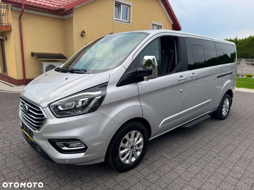 Ford Tourneo Custom - 22