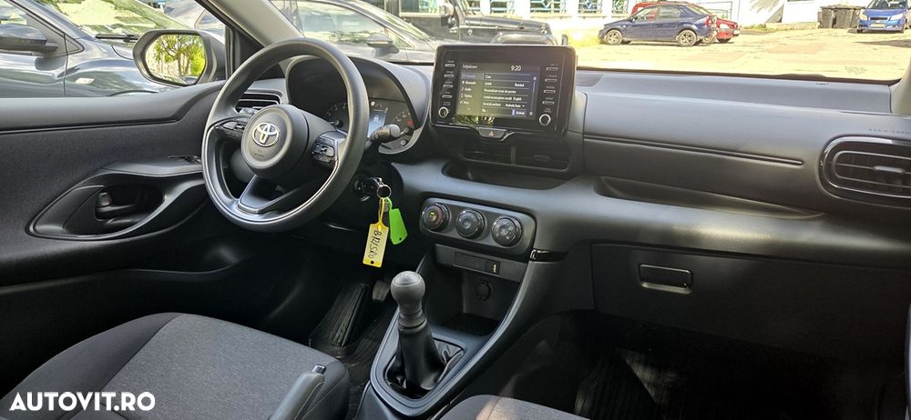 Toyota Yaris 1.0 L Eco - 25