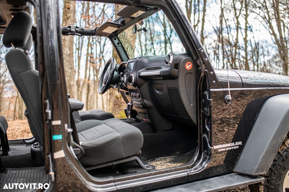 Jeep Wrangler Unlimited 2.8 CRD AT Rubicon - 24