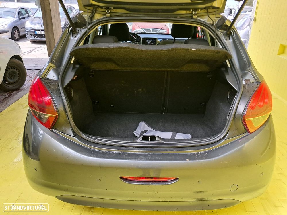 Peugeot 208 1.2 PureTech Allure - 14