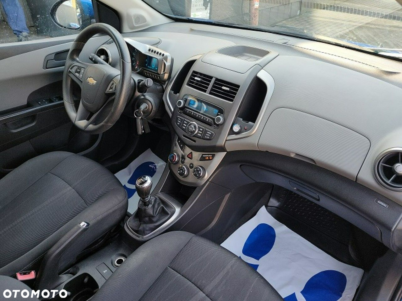 Chevrolet Aveo - 12