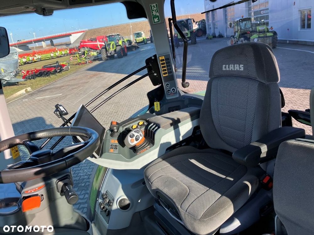 Claas ARION 660 CMATIC - 15