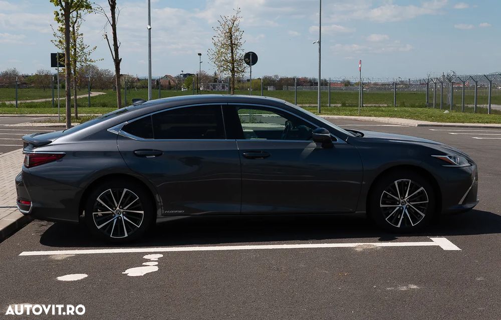 Lexus Seria ES - 3